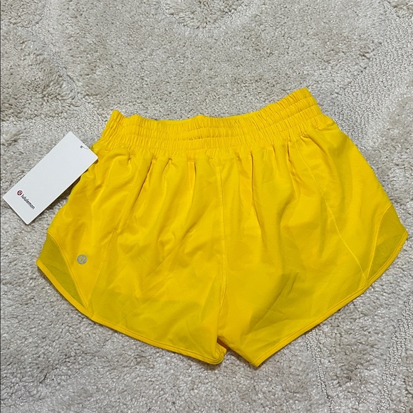 Lululemon HR Short 2.5” *Lined - Picture 3 of 5